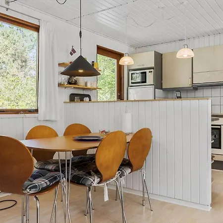 1471-aakirkeby-sluseparken-2 *