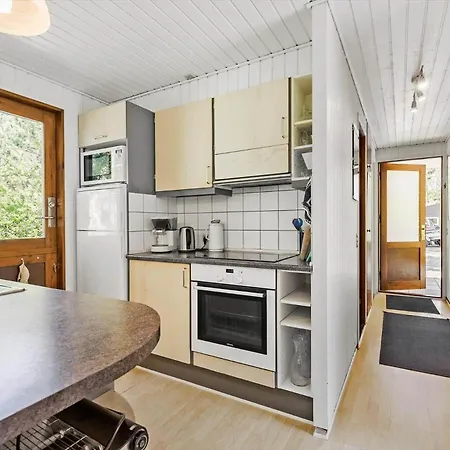 1471-aakirkeby-sluseparken-2 Vester Somarken