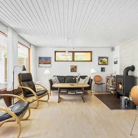 1471-aakirkeby-sluseparken-2 * Vester Somarken