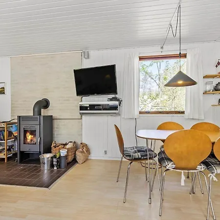 1471-aakirkeby-sluseparken-2 * Vester Somarken