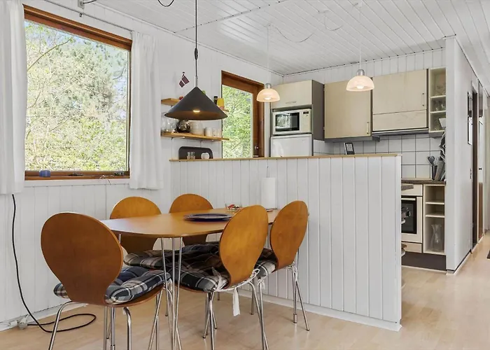 1471-aakirkeby-sluseparken-2 *